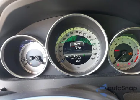 2013 Mercedes-Benz C 250 Sport из США, поврежденный, VIN WDDGF4HB4DR264775